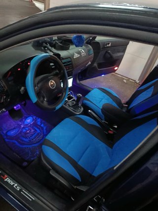 Volkswagen Golf 2004