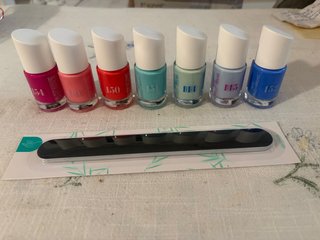 Kit 7 Esmaltes de Uñas + Lima