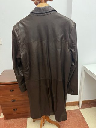 Chaquetón de piel marrón Zara