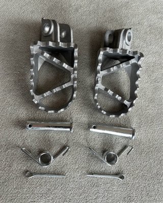 Estriberas para KTM Husqvarna Beta NUEVAS