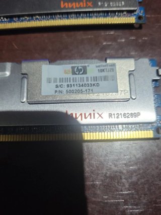 Hynix 8GB PC3-10600R DDR3 Memoria RAM