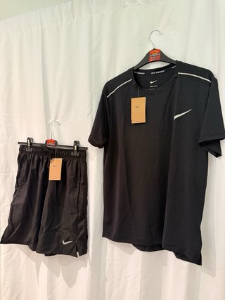Conjunto Nike Running Negro y Plateado