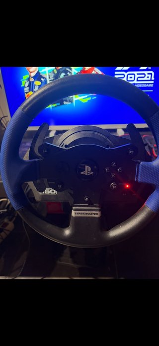 Volante Thrustmaster T150
