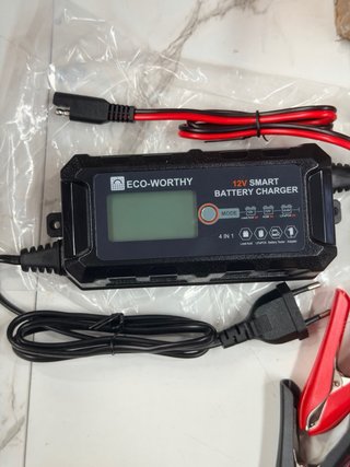 Cargador de Baterías 12V 5A ECO-WORTHY