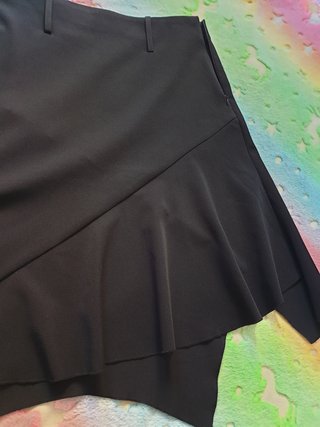 Falda Negra Asimétrica Talla M