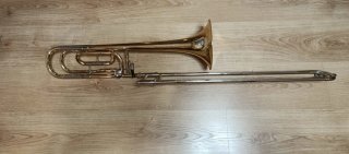 Trombón Thomann con Estuche.