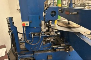 Bordoneadora de fondos industriales