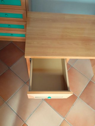 Conjunto escritorio y cómoda