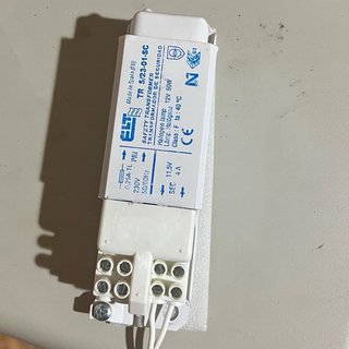 25 focos halógenos 12V 50W con transformador