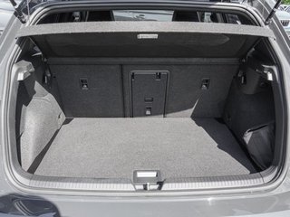 VW GOLF 1.5 eTSI DSG R-line