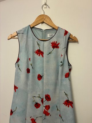 Vestido Lady Pipa Estampado Flores Rojas Talla M