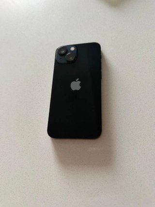 iPhone 13 mini 128GB. Color negro.