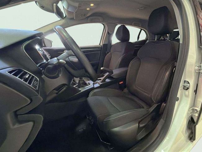 Renault Mégane 2022, foto 12