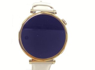 Smartwatch Huawei Watch GT 5 Blanco y Dorado
