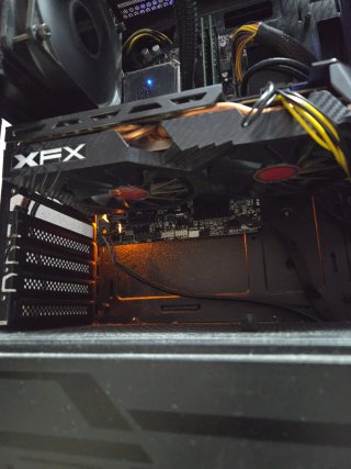 Torre Gaming i7 7700k RX 580 8G SSD 500 RAM 16G