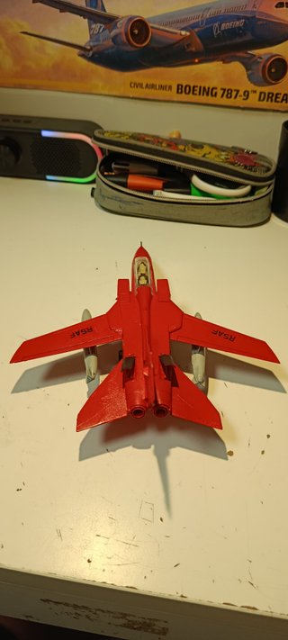 Avión de plastico hecho a mano