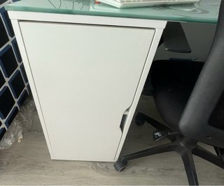 Escritorio de Cristal con Silla