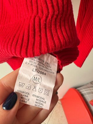 Maglia rossa collo alto