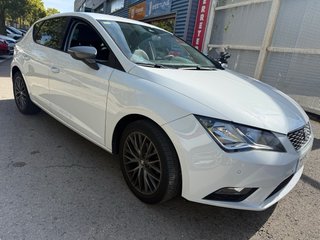 SEAT Leon Style Connect Blue