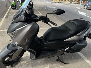 Yamaha X-Max 300