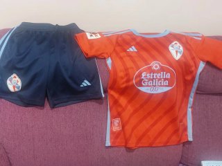 Conjunto Infantil Celta de Vigo Talla 28