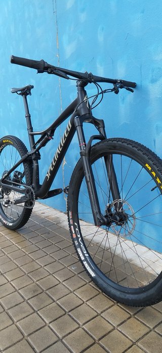 Talla  L  Bicicleta de Montaña Specialized Doble