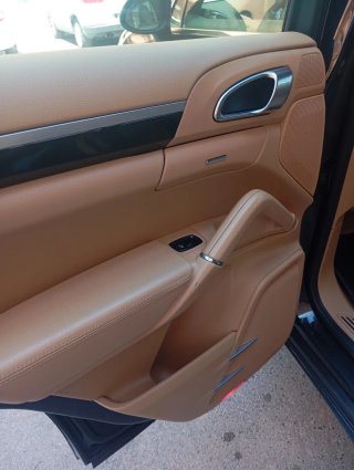 Porsche Cayenne 2012