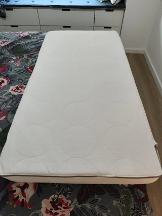 Cuna Ikea + Colchón + Protector + Edredón + Sábana