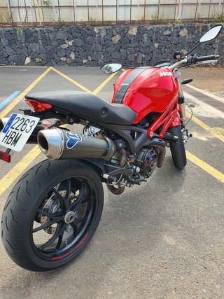 Ducati  Monster 1100 evo 2010