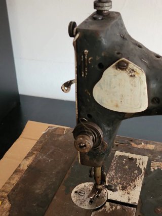 Máquina de coser antigua Rossmann