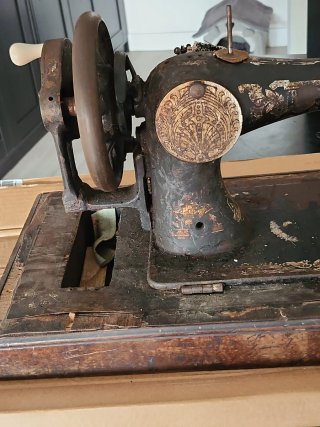 Máquina de coser antigua Rossmann