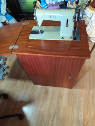 Máquina de coser Alfa