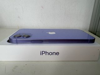 iPhone 12 Morado 64GB