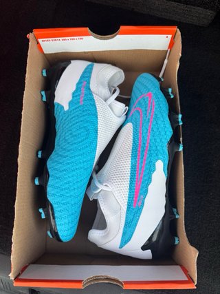 Botas de fútbol Nike Phantom