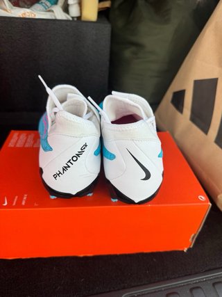 Botas de fútbol Nike Phantom