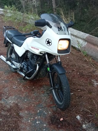 Suzuki GSX400cc 1986