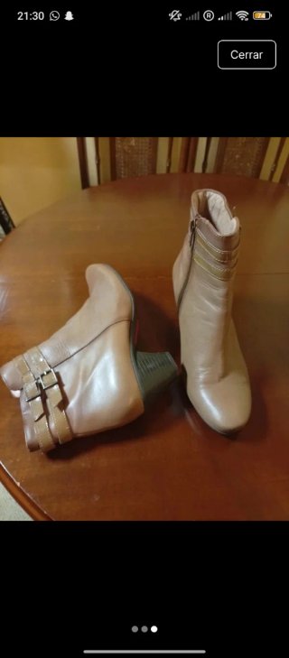 Botines de Piel Beige