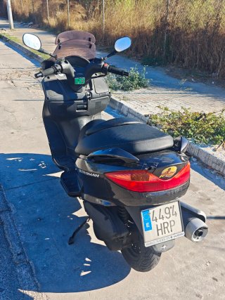 Suzuki Burgman 200 (ITV 2028)