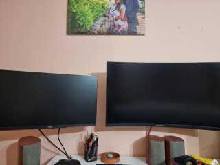 PC Gaming con 1 monitor AOC Y 1 monitor GIGABYTE.
