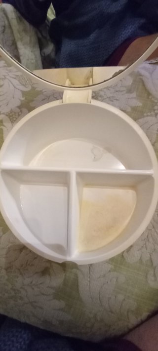 Cofanetto portatrucchi Roberta Makio Hasuike.
