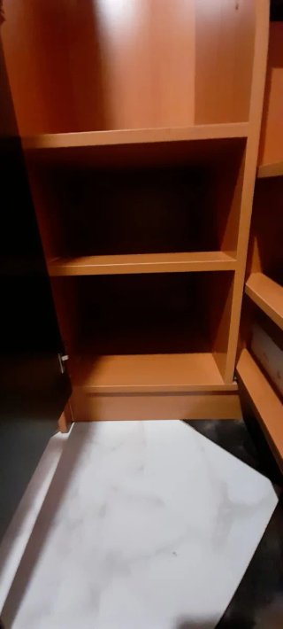 Armario de tres puertas