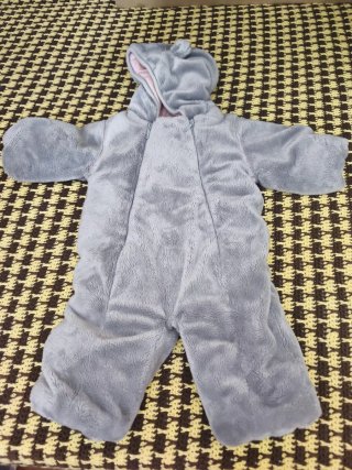 Buzo de Bebé Gris con Capucha