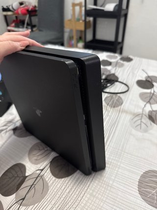 PS4 Slim 1TB con juegos