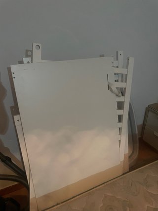 Cuna de madera blanca para bebé