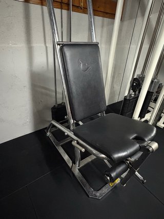 Máquina de extensión de cuádriceps