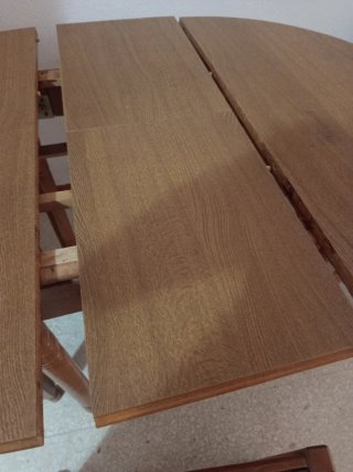 Mesa de Madera Extensible y 4 Sillas