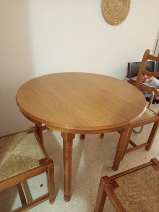 Mesa de Madera Extensible y 4 Sillas