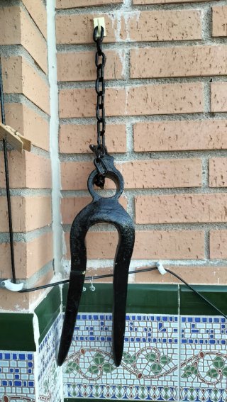 Horquilla de Forja con Cadena para colgar
