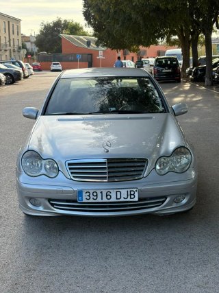 Mercedes-Benz Clase C 2005
