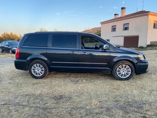 Lancia Voyager 2.8  2013